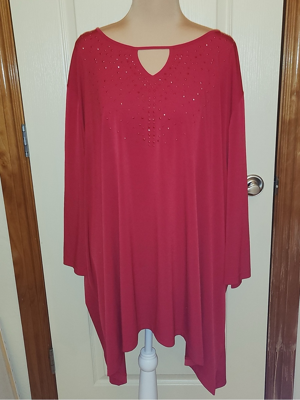 Catherines Red Long Sleeve Embellished Keyhole Tunic Sharkbite Hem 26/28W Party